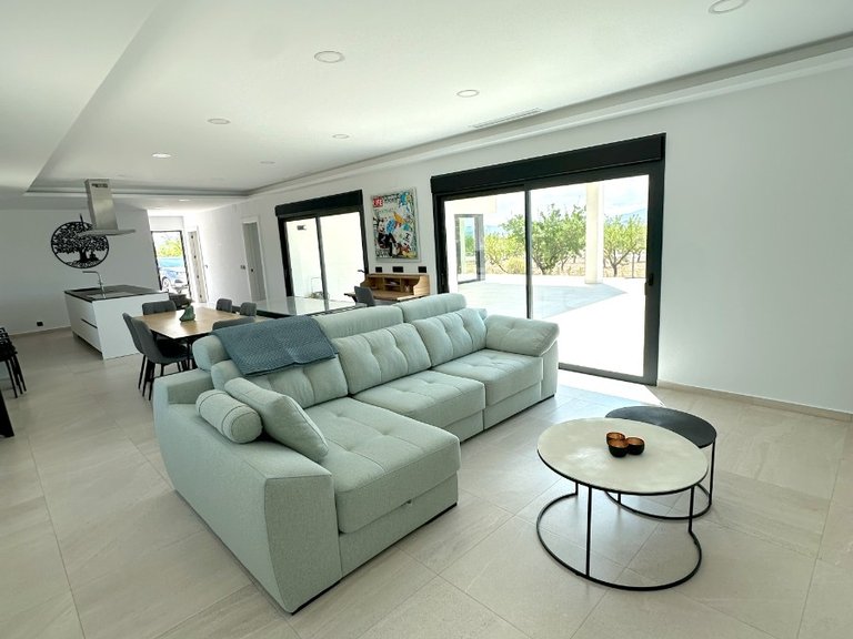 Villa for Sale in Pinoso, Alicante 4