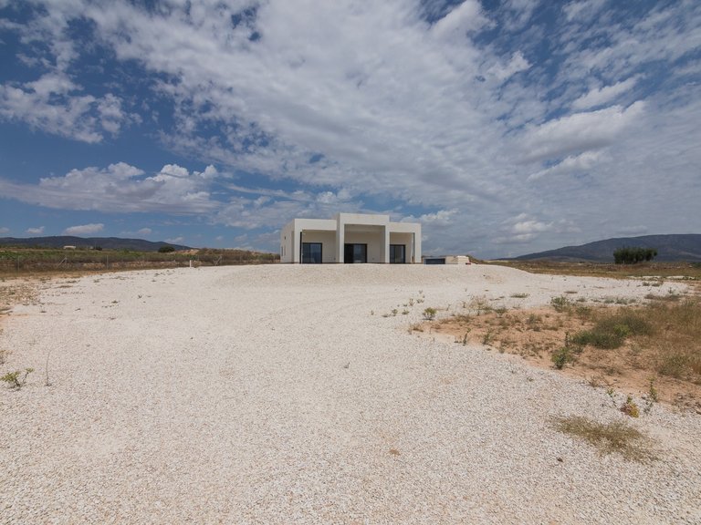 Villa for Sale in Aspe, Alicante 46