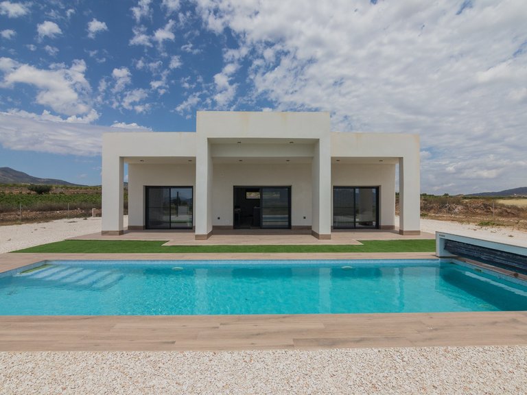 Villa for Sale in Aspe, Alicante 1
