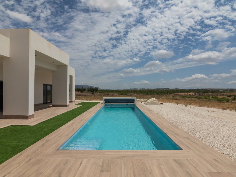 Villa for Sale in Aspe, Alicante 3