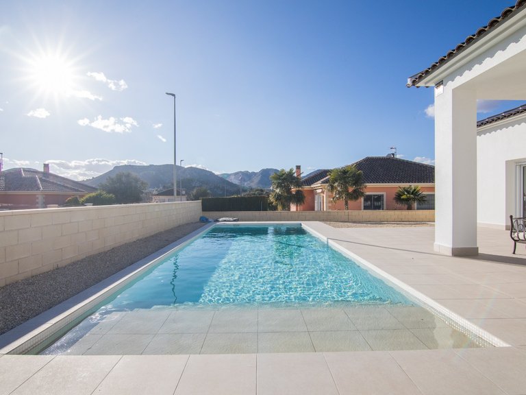 Villa for Sale in Pinoso, Alicante 28