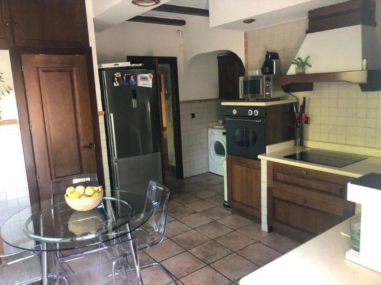 Villa for Sale in Elda, Alicante 30