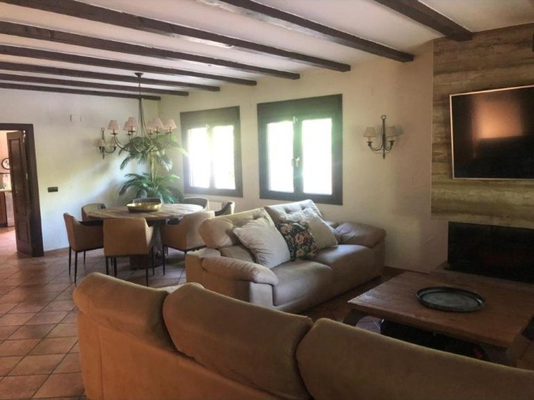 Villa for Sale in Elda, Alicante 33