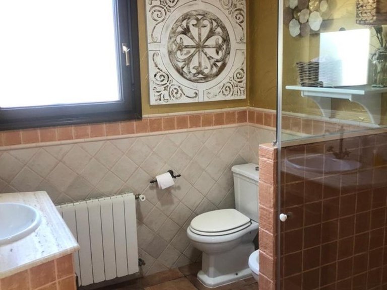 Villa for Sale in Elda, Alicante 36