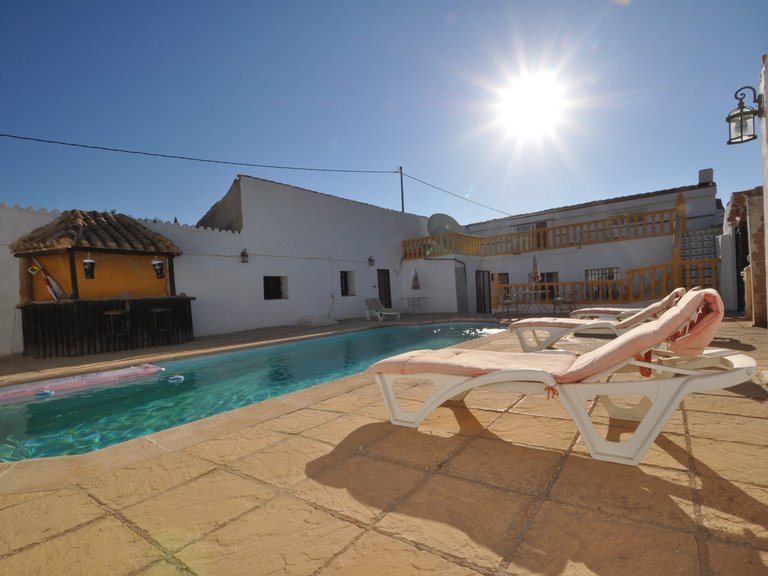 Country House for Sale in Pinoso, Alicante 32