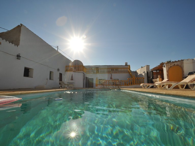 Country House for Sale in Inland Pinoso, Alicante 2
