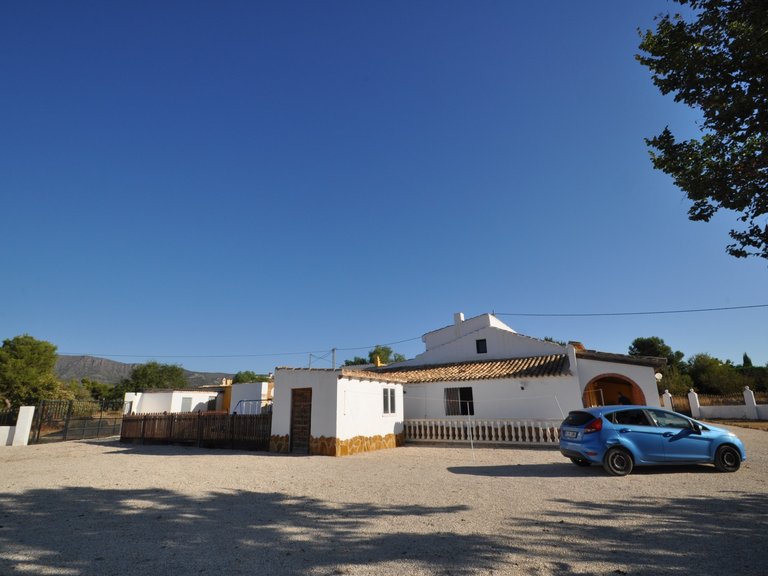 Country House for Sale in Inland Pinoso, Alicante 19