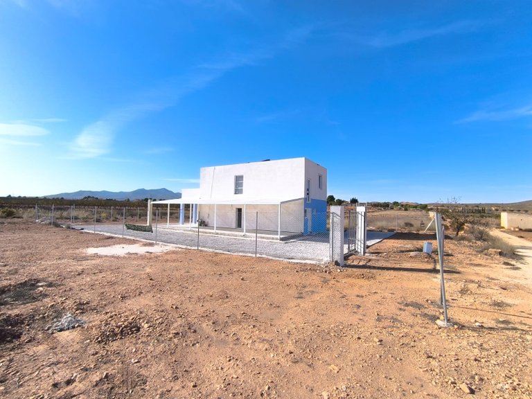Villa for Sale in Pinoso, Alicante 3