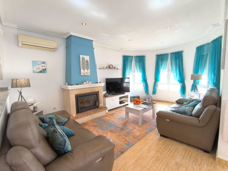 Villa for Sale in Costa Blanca El Raso, Alicante 12