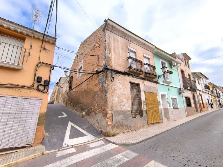 Town House for Sale in Pinoso, Alicante 1