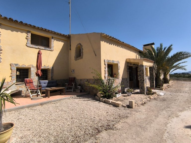 Villa for Sale in Chinorlet, Alicante 2