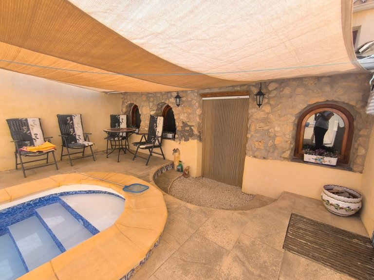 Villa for Sale in Chinorlet, Alicante 3