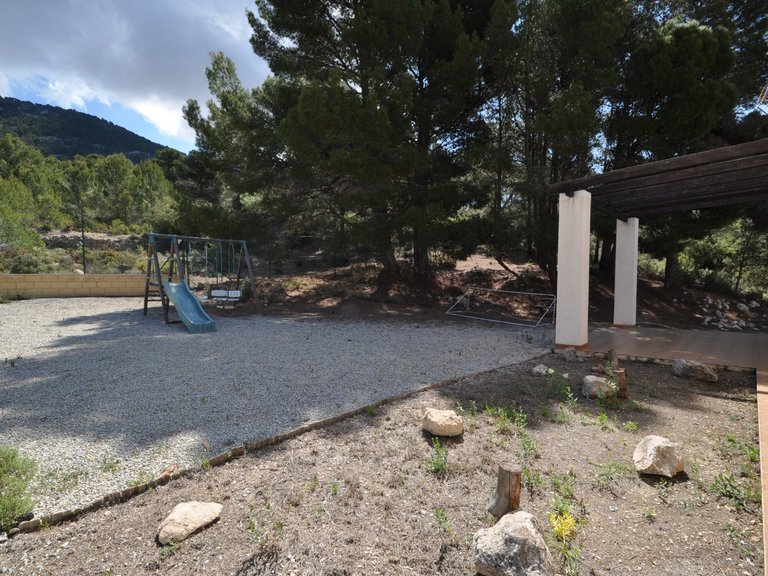 Villa for Sale in Castalla, Alicante 9