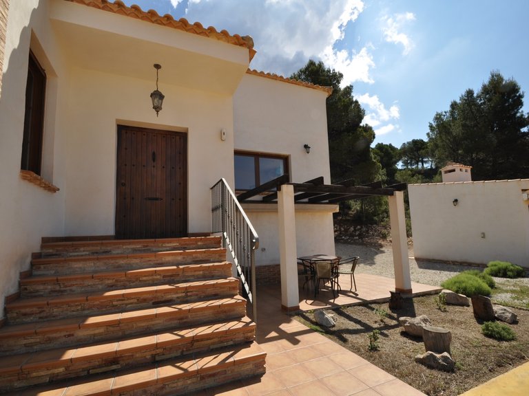 Villa for Sale in Castalla, Alicante 11