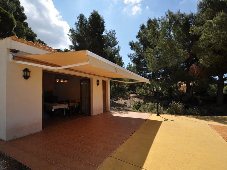 Villa for Sale in Castalla, Alicante 39