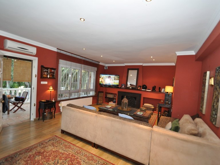 Villa for Sale in Monovar, Alicante 28