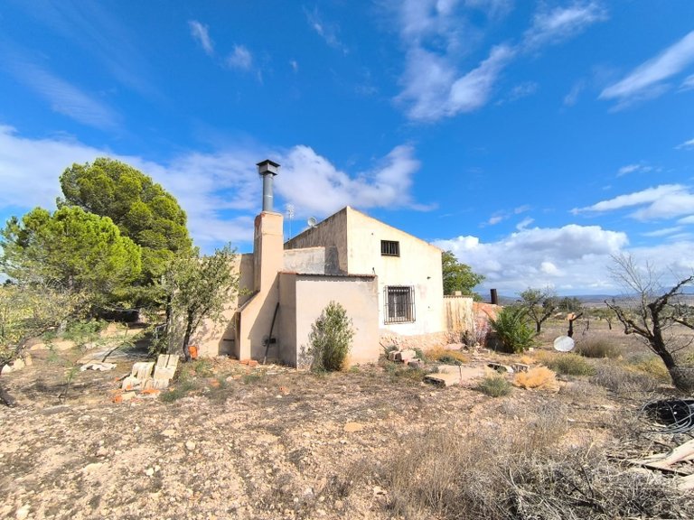 Country House for Sale in Yecla, Murcia 2