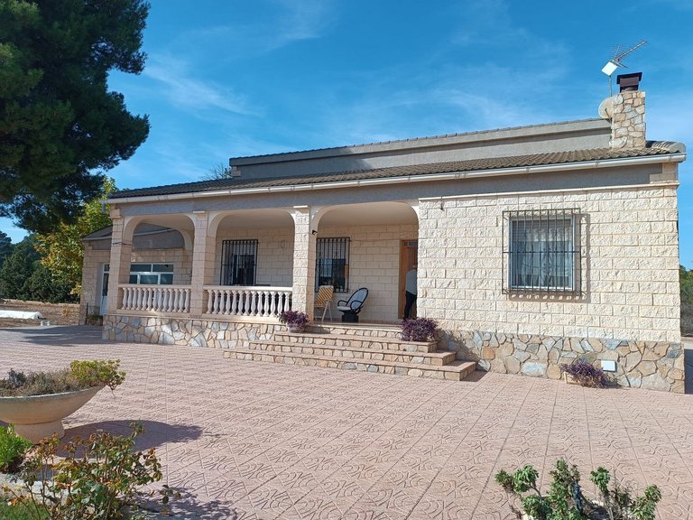 Villa for Sale in Inland Yecla, Murcia 2