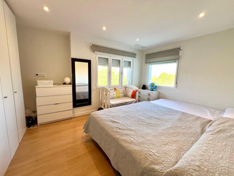 Villa for Sale in Elda, Alicante 34