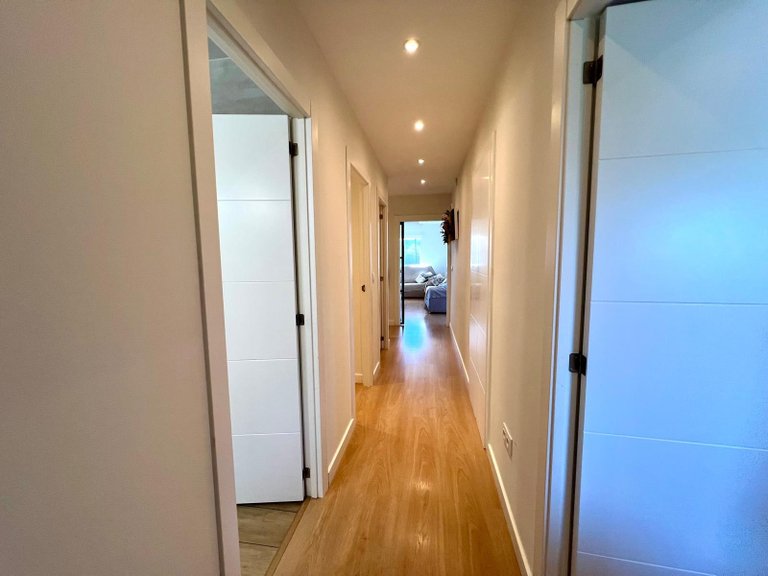 Villa for Sale in Elda, Alicante 36