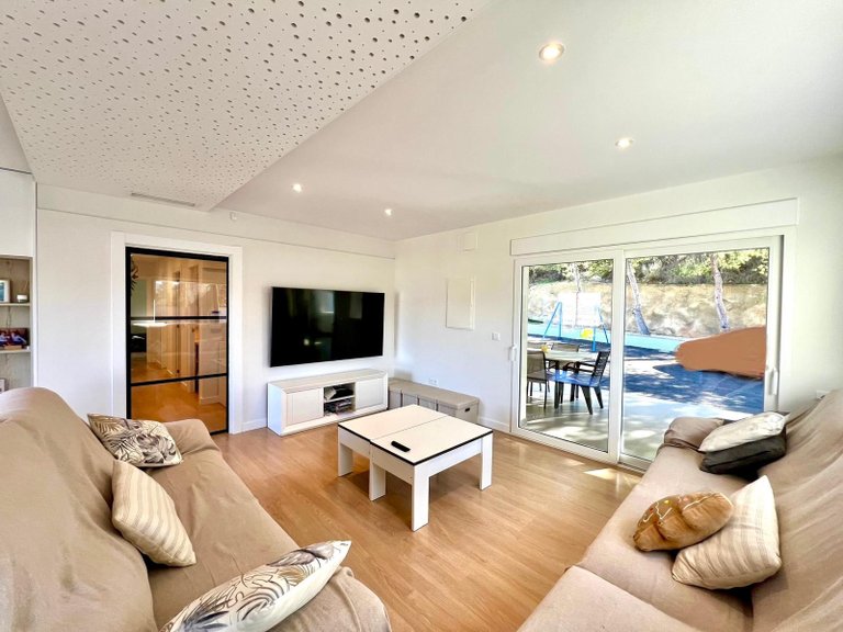 Villa for Sale in Elda, Alicante 5