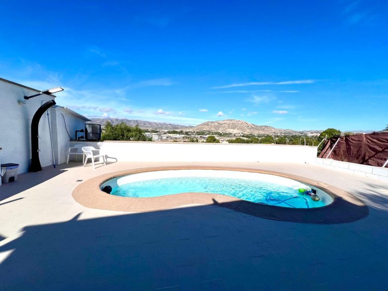 Villa for Sale in Elda, Alicante 18