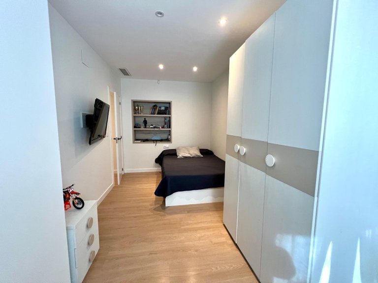 Villa for Sale in Elda, Alicante 35