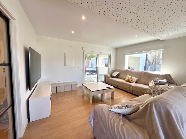 Villa for Sale in Elda, Alicante 30