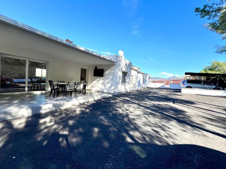 Villa for Sale in Elda, Alicante 22