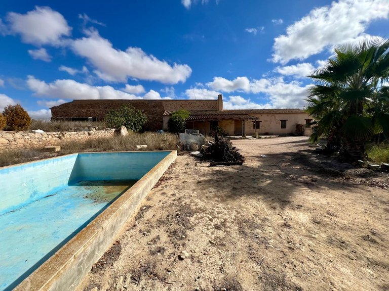 Country House for Sale in Pinoso, Alicante 25