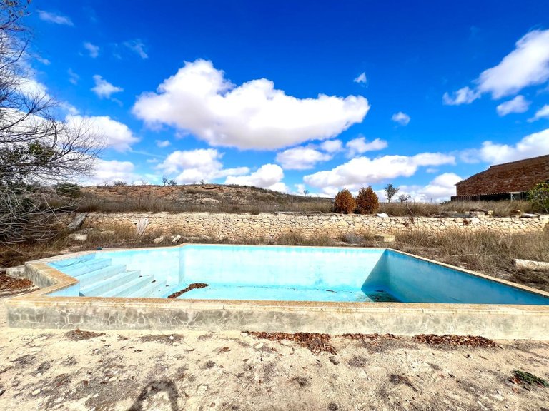 Country House for Sale in Pinoso, Alicante 2