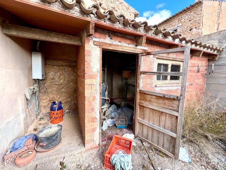 Country House for Sale in Pinoso, Alicante 32