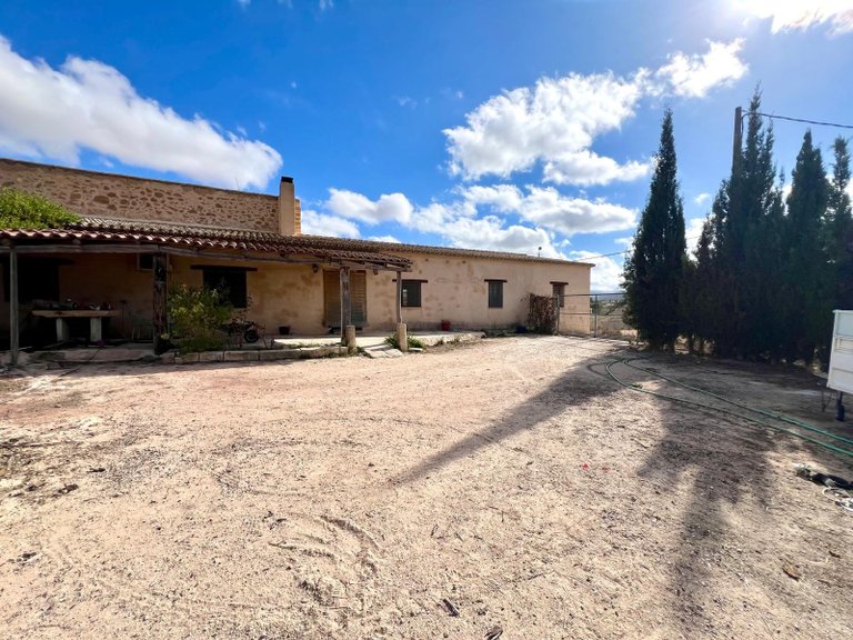 Country House for Sale in Pinoso, Alicante 26