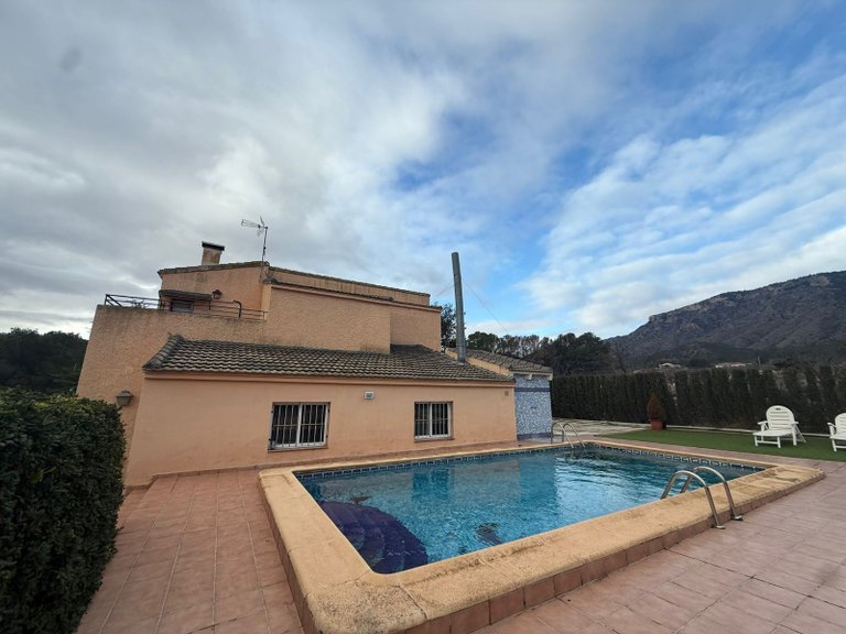 Villa for Sale in Salinas, Alicante 1