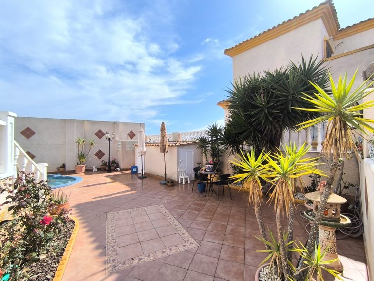 Villa for Sale in El Raso, Alicante 36