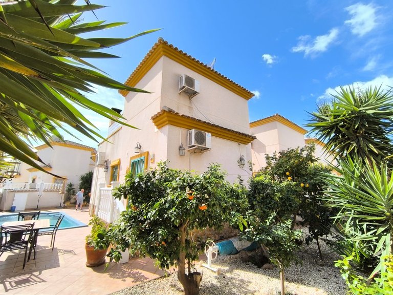 Villa for Sale in El Raso, Alicante 31