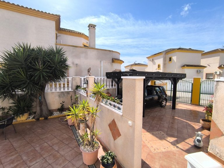 Villa for Sale in El Raso, Alicante 29