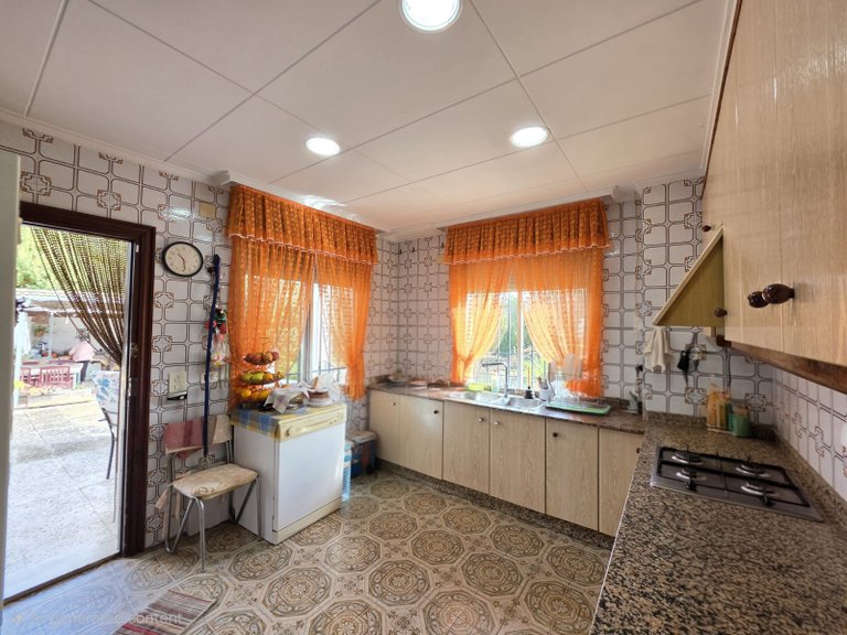 Villa for Sale in Elda, Alicante 8