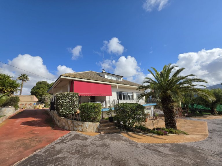 Villa for Sale in Elda, Alicante 45