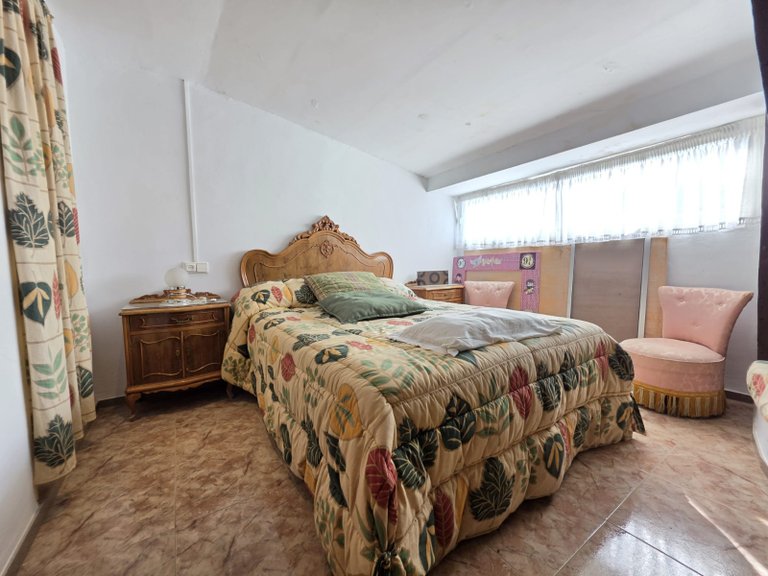 Villa for Sale in Elda, Alicante 28