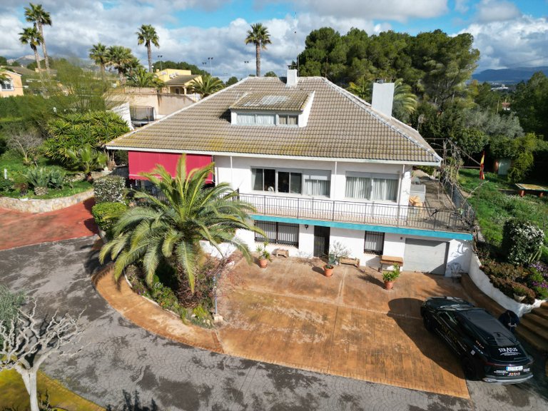 Villa for Sale in Inland Elda, Alicante 1