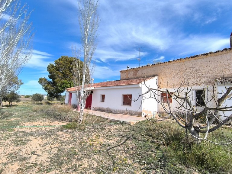 Country House for Sale in Yecla, Murcia 2