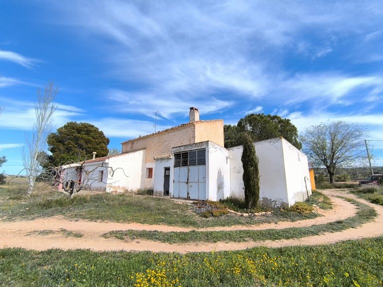 Country House for Sale in Yecla, Murcia 1