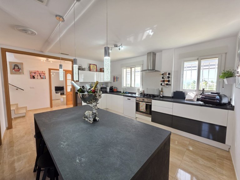 Villa for Sale in Pinoso, Alicante 4