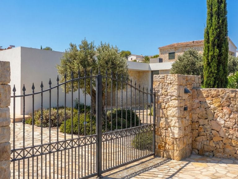 Villa for Sale in Pinoso, Alicante 5