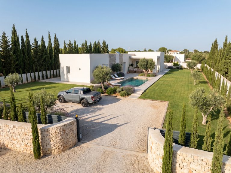 Villa for Sale in Pinoso, Alicante 1