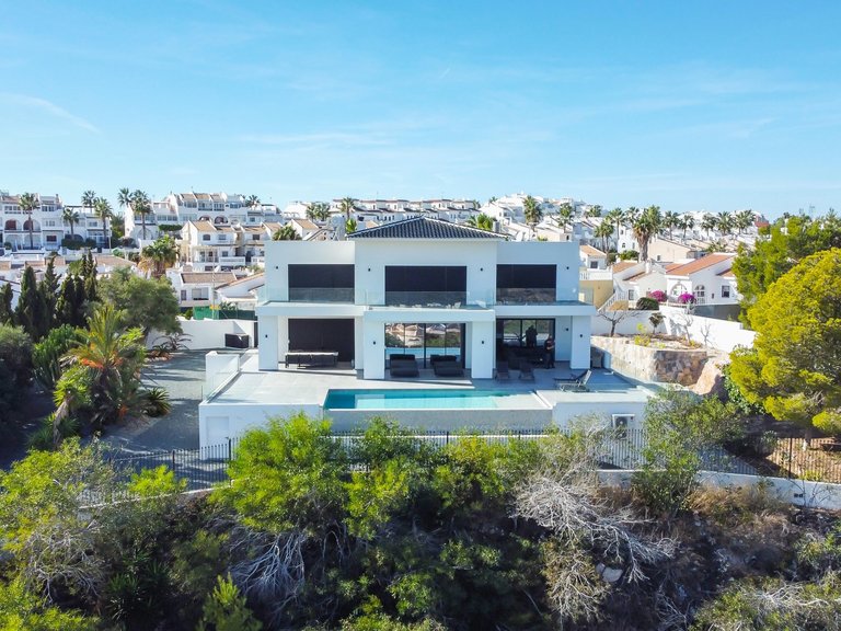 Villa for Sale in Ciudad Quesada, Ciudad Quesada - Rojales, Alicante 7