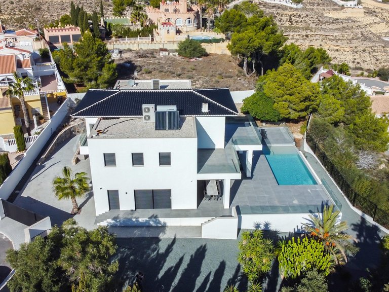 Villa for Sale in Ciudad Quesada, Ciudad Quesada - Rojales, Alicante 10