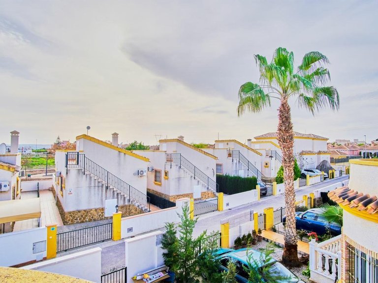 Villa for Sale in Los Montesinos, Alicante 6