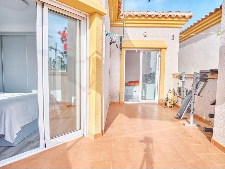 Villa for Sale in Los Montesinos, Alicante 9